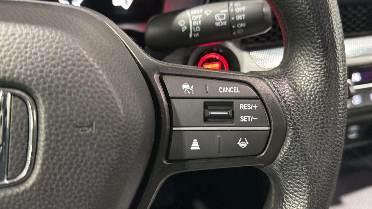 2025 Honda CR-V LX AWD | CARPLAY| 1 OWNER LEASE RETURN| CLEAN CARF Photo