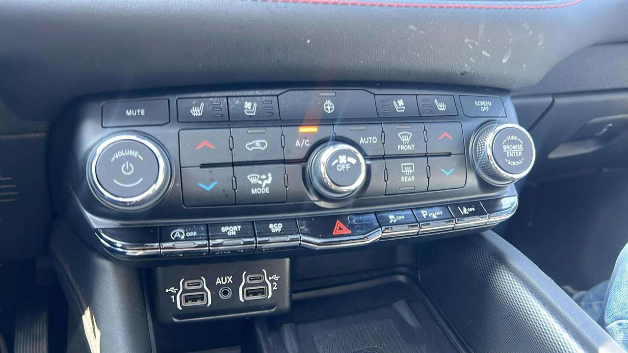 2023 Dodge Durango GT | AWD | LEATHER | V6 | CLEAN CARFAX Photo