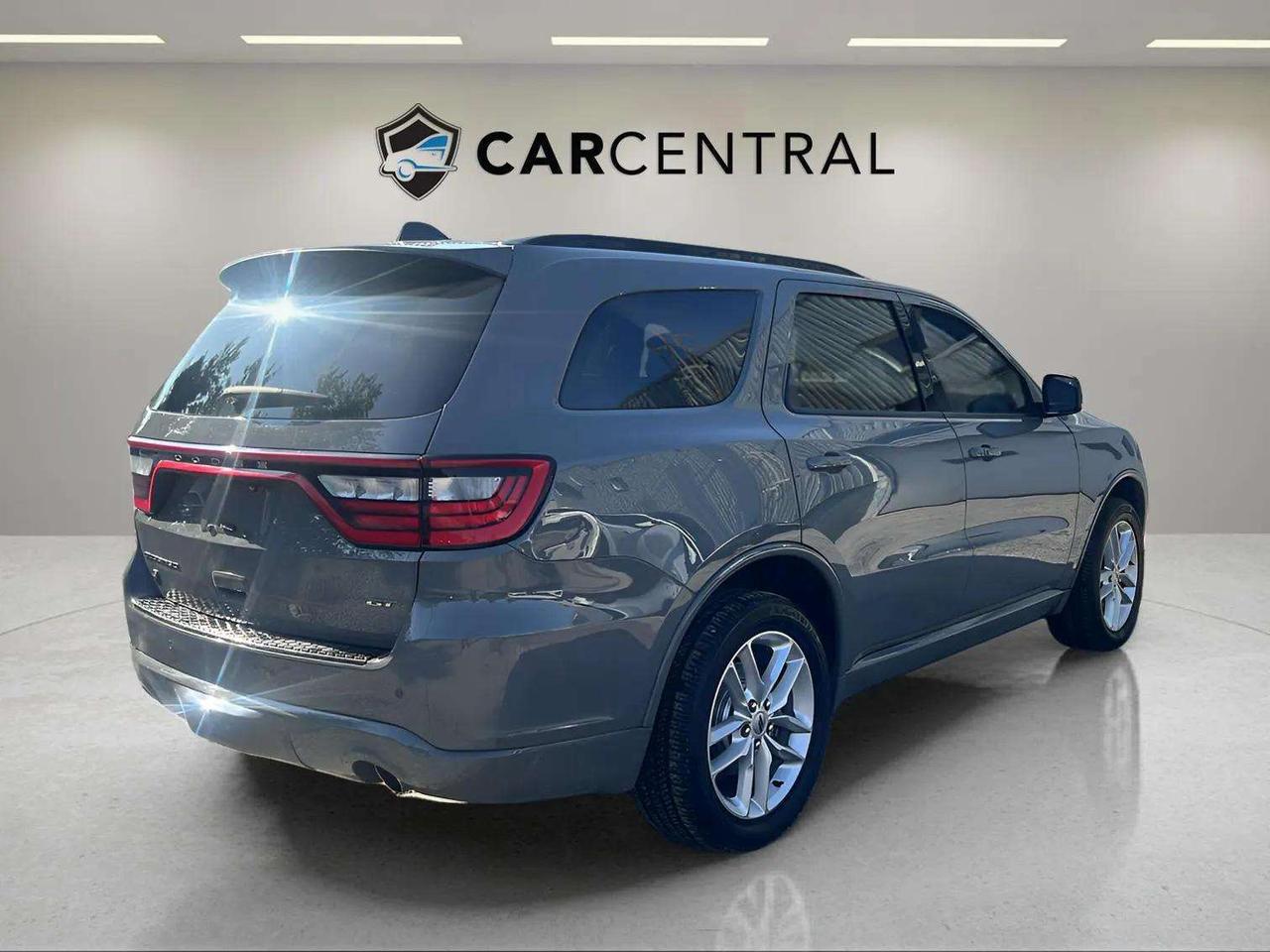 2023 Dodge Durango GT | AWD | LEATHER | V6 | CLEAN CARFAX Photo