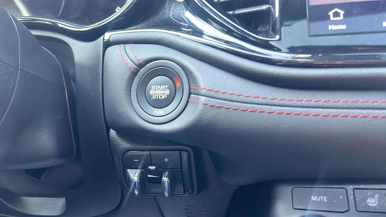 2023 Dodge Durango GT | AWD | LEATHER | V6 | CLEAN CARFAX Photo