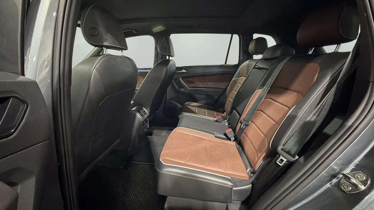 2022 Volkswagen Tiguan HIGHLINE | R LINE | 360 | LEATHER | CARPLAY| PANO Photo