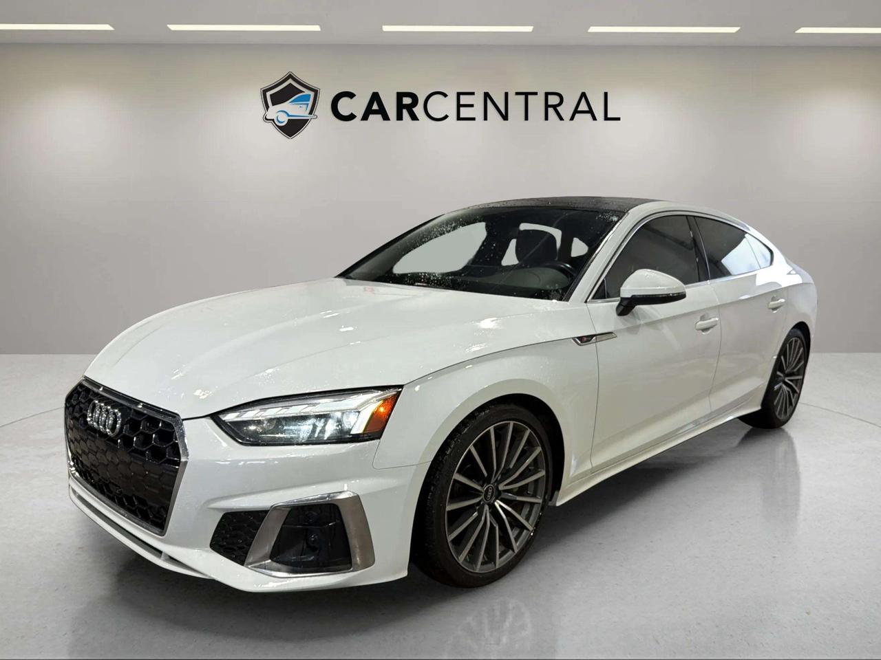 2022 Audi A5 Sportback PROGRESSIV S-LINE| LEATHER | ROOF | CLEAN CARFAX Photo0