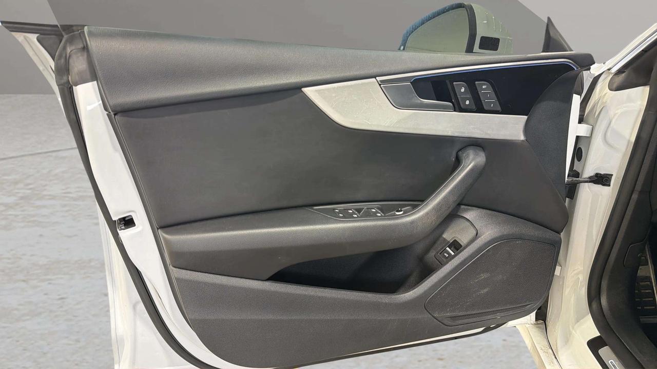 2022 Audi A5 Sportback PROGRESSIV S-LINE| LEATHER | ROOF | CLEAN CARFAX Photo