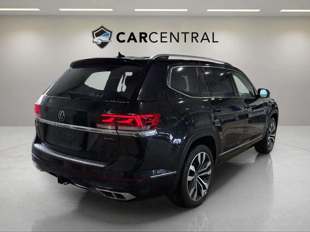 2023 Volkswagen Atlas EXECLINE R-LINE| AWD | PANO ROOF| LEATHER| 3RD ROW Photo