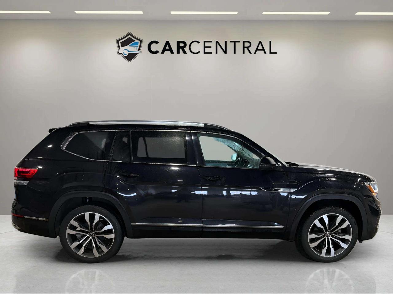 2023 Volkswagen Atlas EXECLINE R-LINE| AWD | PANO ROOF| LEATHER| 3RD ROW Photo