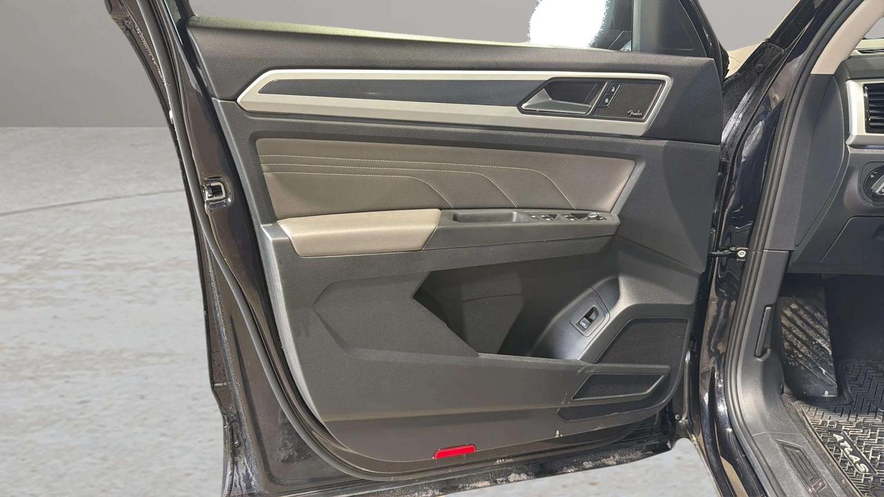 2023 Volkswagen Atlas EXECLINE R-LINE| AWD | PANO ROOF| LEATHER| 3RD ROW Photo