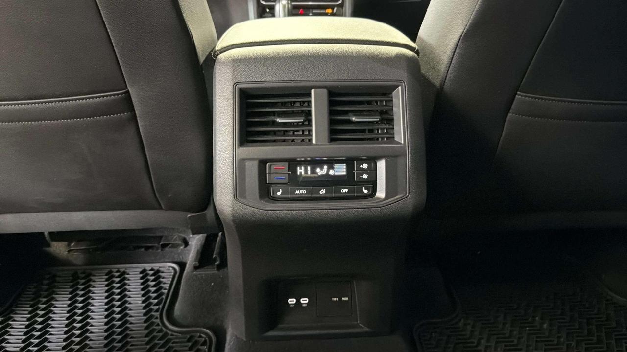 2023 Volkswagen Atlas EXECLINE R-LINE| AWD | PANO ROOF| LEATHER| 3RD ROW Photo