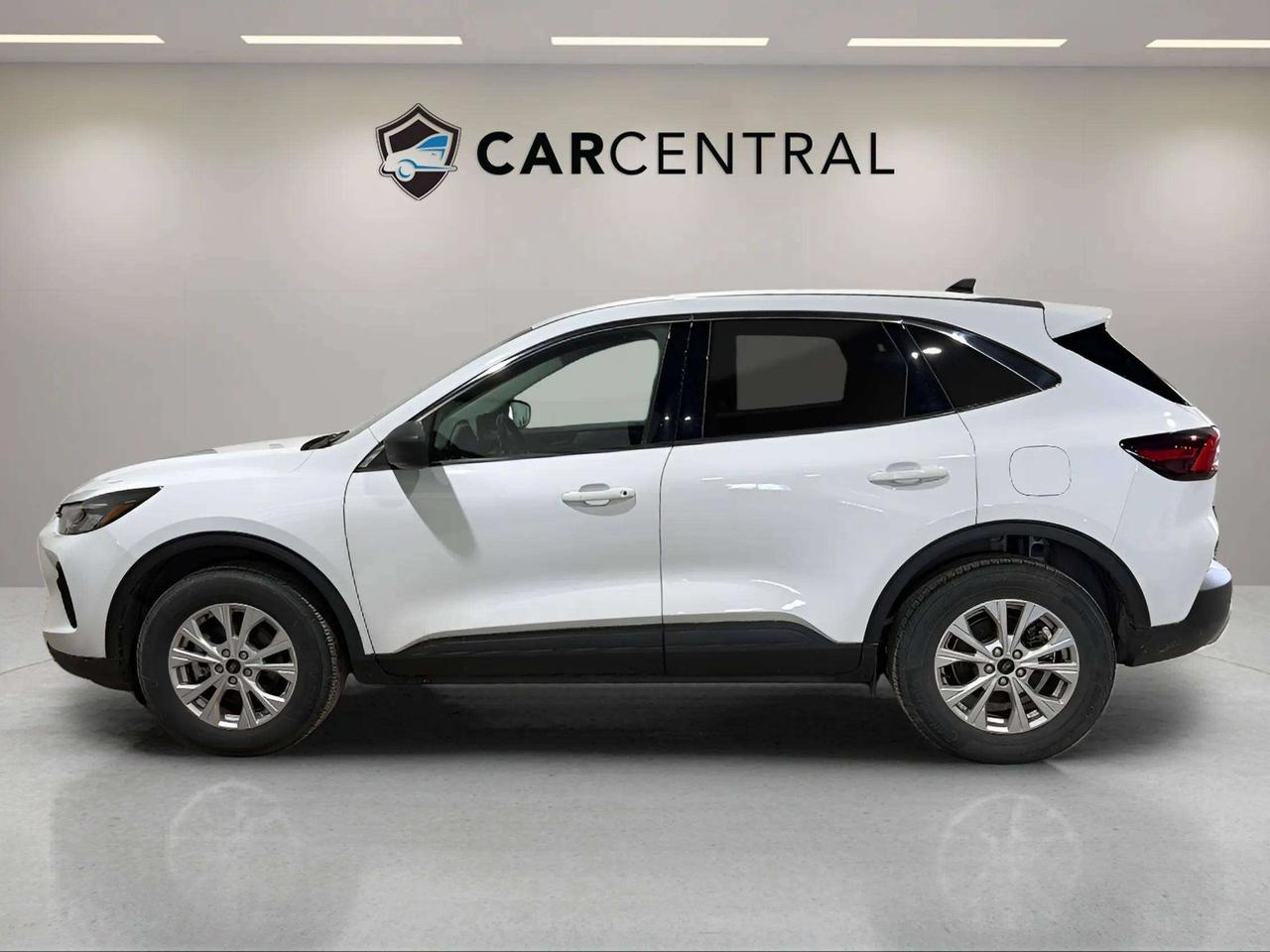 2024 Ford Escape ACTIVE | AWD | HEATED SEATS | CLEAN CARFAX Photo