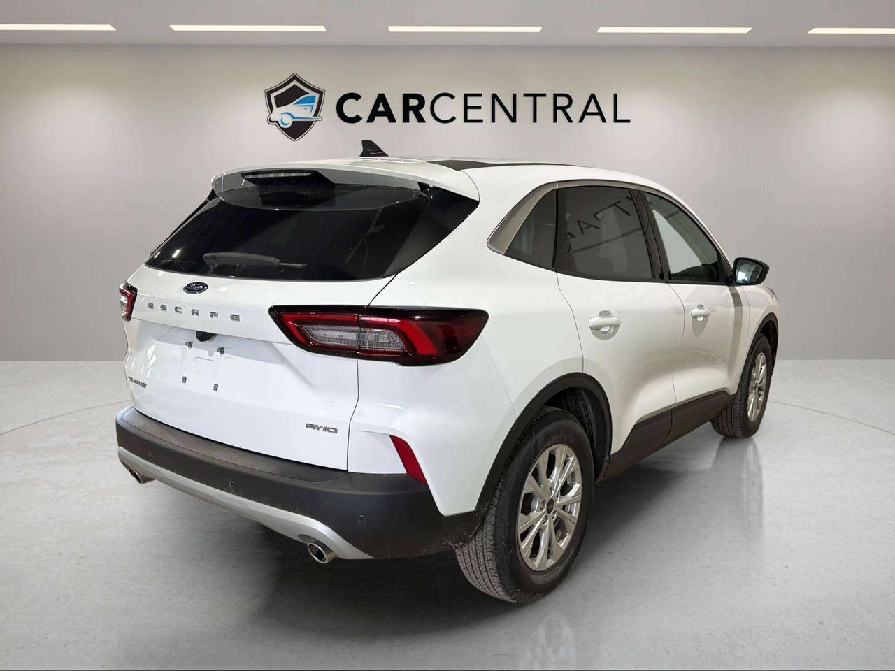 2024 Ford Escape ACTIVE | AWD | HEATED SEATS | CLEAN CARFAX Photo