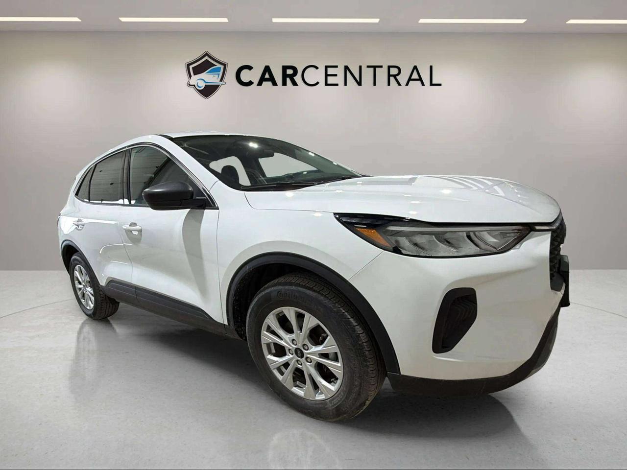 2024 Ford Escape ACTIVE | AWD | HEATED SEATS | CLEAN CARFAX Photo