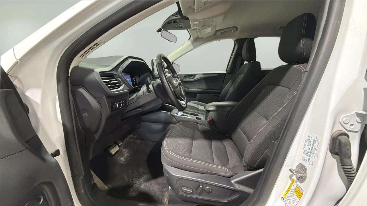 2024 Ford Escape ACTIVE | AWD | HEATED SEATS | CLEAN CARFAX Photo