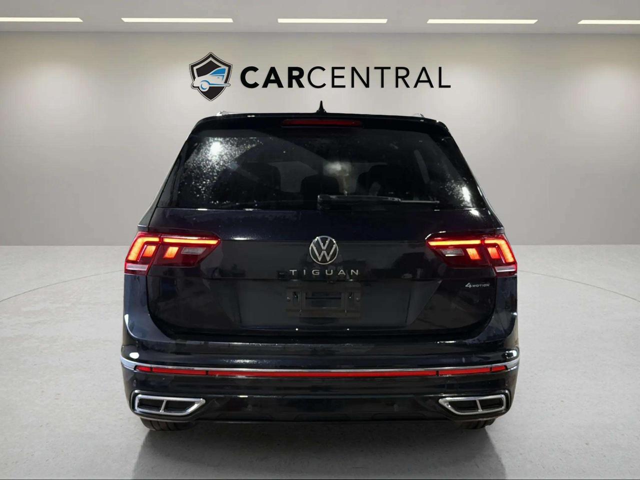 2023 Volkswagen Tiguan HIGHLINE | R-LINE | AWD | LEATHER | CLEAN CARFAX Photo