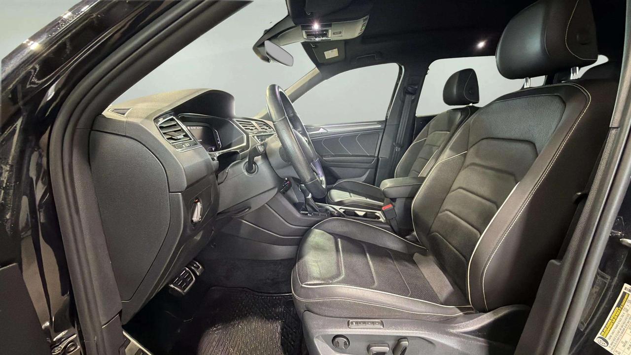 2023 Volkswagen Tiguan HIGHLINE | R-LINE | AWD | LEATHER | CLEAN CARFAX Photo
