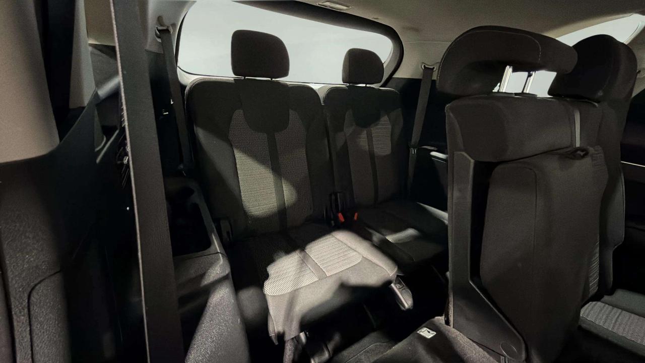 2023 Kia Sorento LX | AWD | 3RD ROW SEATS | CLEAN CARFAX Photo
