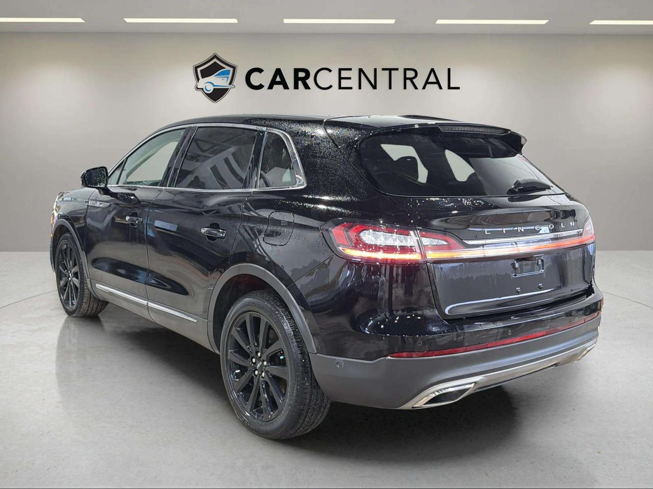 2023 Lincoln Nautilus RESERVE | AWD | MONOCHROMATIC PKG | CLEAN CARFAX Photo