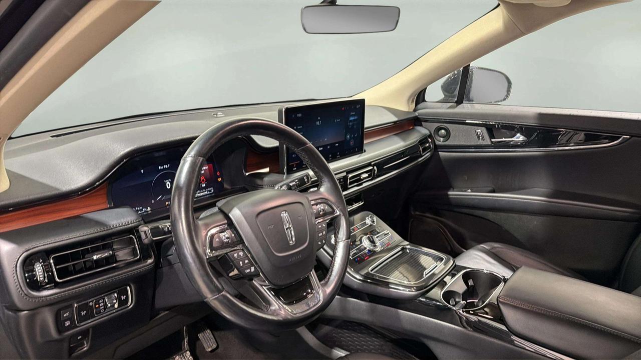 2023 Lincoln Nautilus RESERVE | AWD | MONOCHROMATIC PKG | CLEAN CARFAX Photo