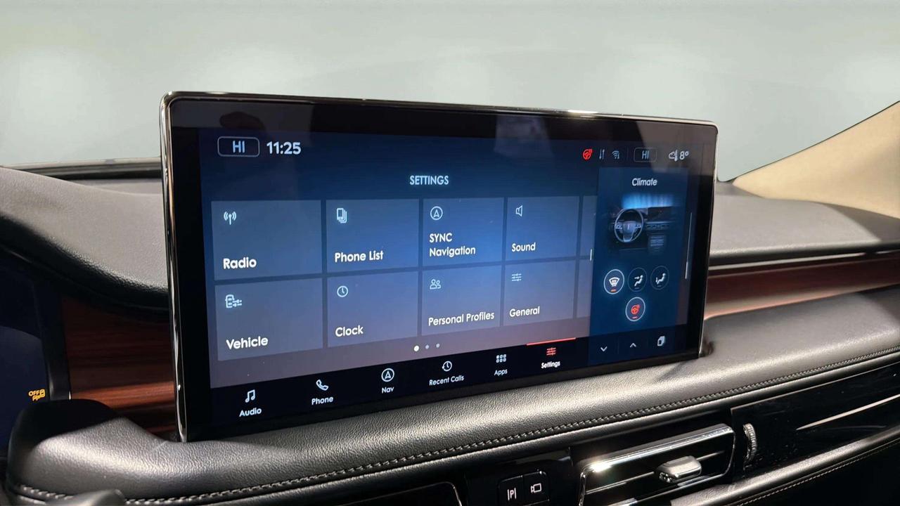 2023 Lincoln Nautilus RESERVE | AWD | MONOCHROMATIC PKG | CLEAN CARFAX Photo