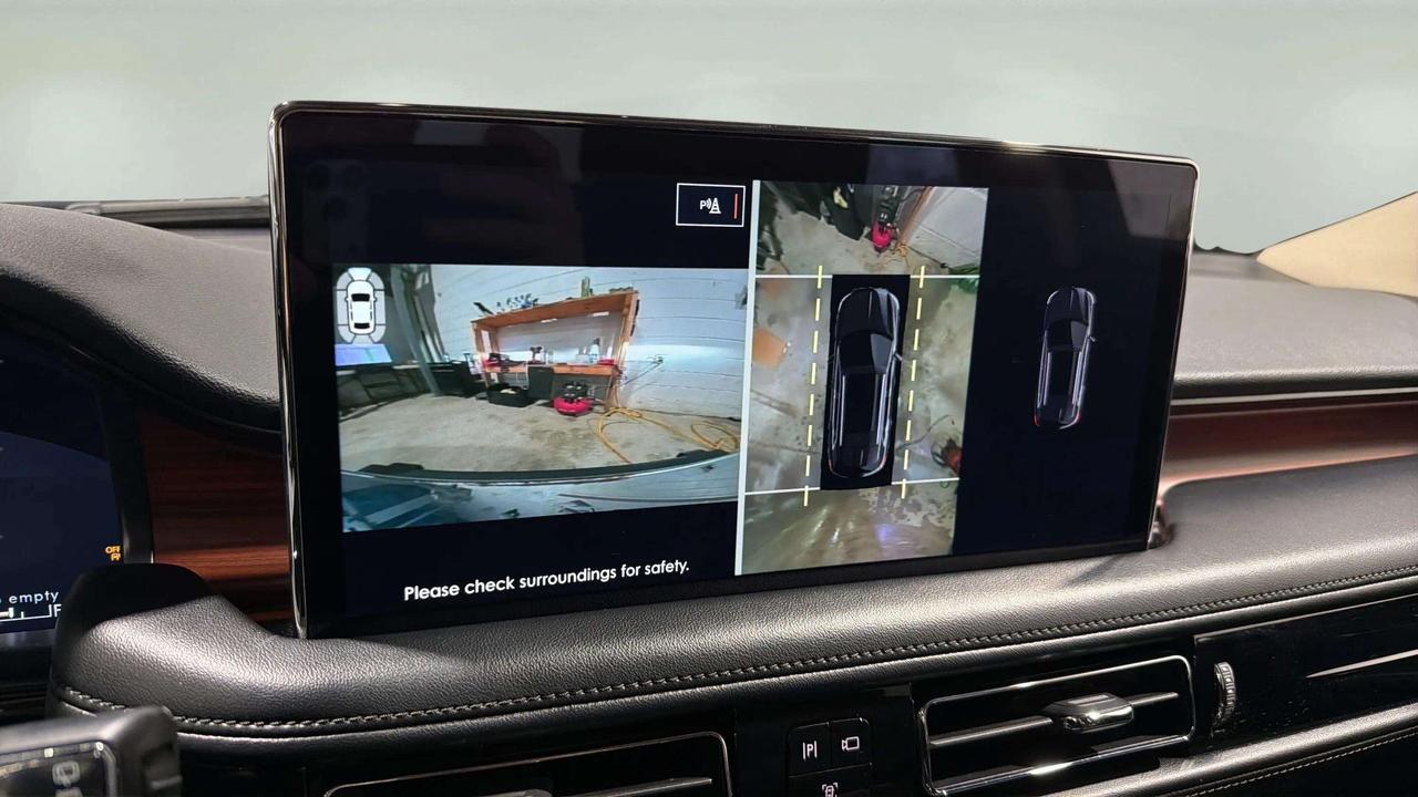 2023 Lincoln Nautilus RESERVE | AWD | MONOCHROMATIC PKG | CLEAN CARFAX Photo