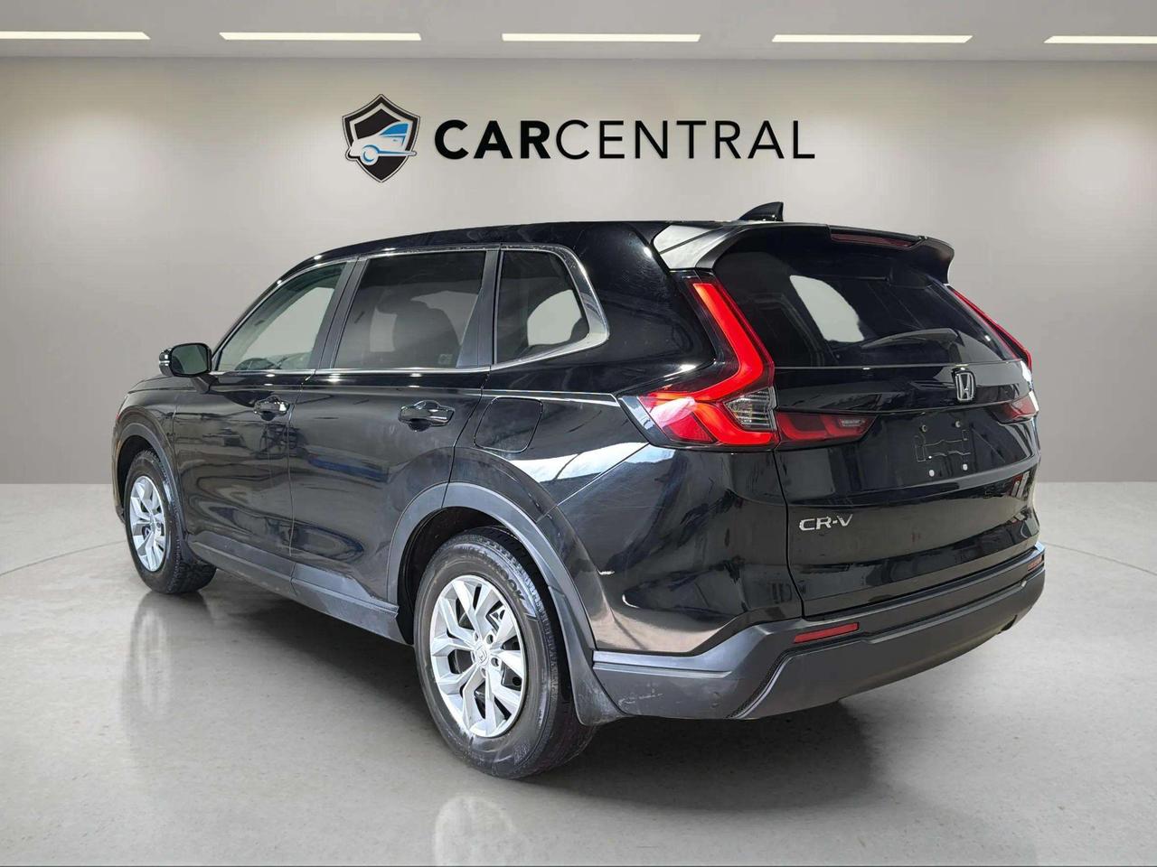 2023 Honda CR-V LX | FWD | HEATED SEATS | CARPLAY | CLEAN CARFAX Photo