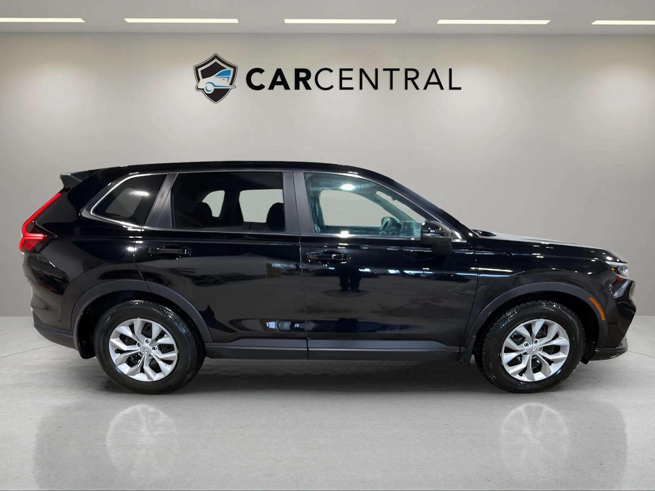 2023 Honda CR-V LX | FWD | HEATED SEATS | CARPLAY | CLEAN CARFAX Photo