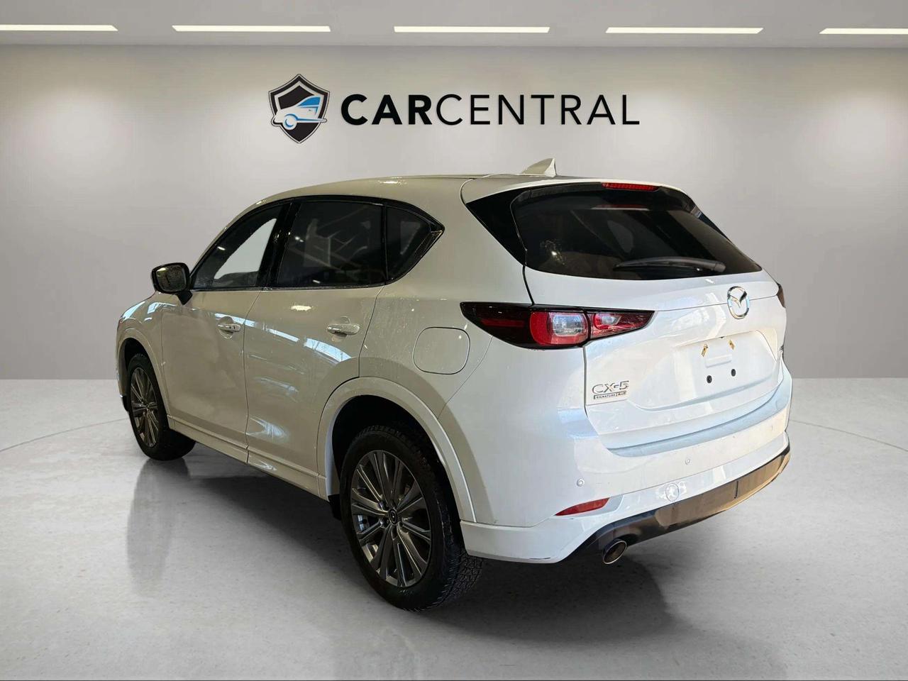 2022 Mazda CX-5 SIGNATURE | AWD | LEATHER | ROOF | CLEAN CARFAX Photo