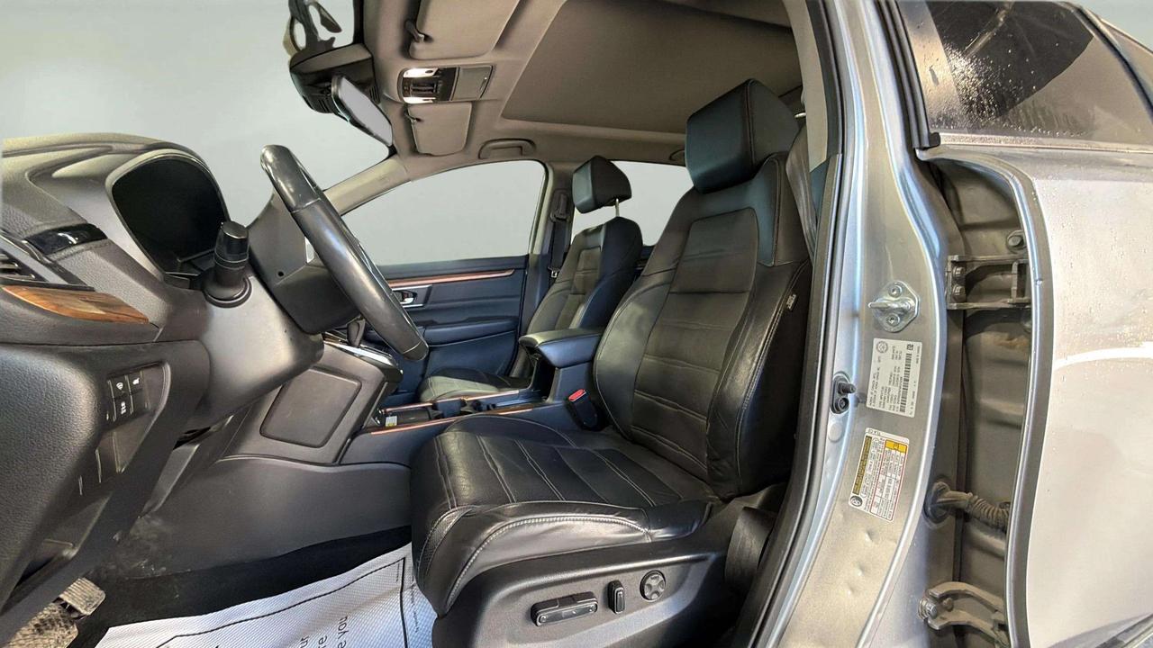 2021 Honda CR-V TOURING | AWD | LEATHER | SUNROOF | HEATED SEATS Photo