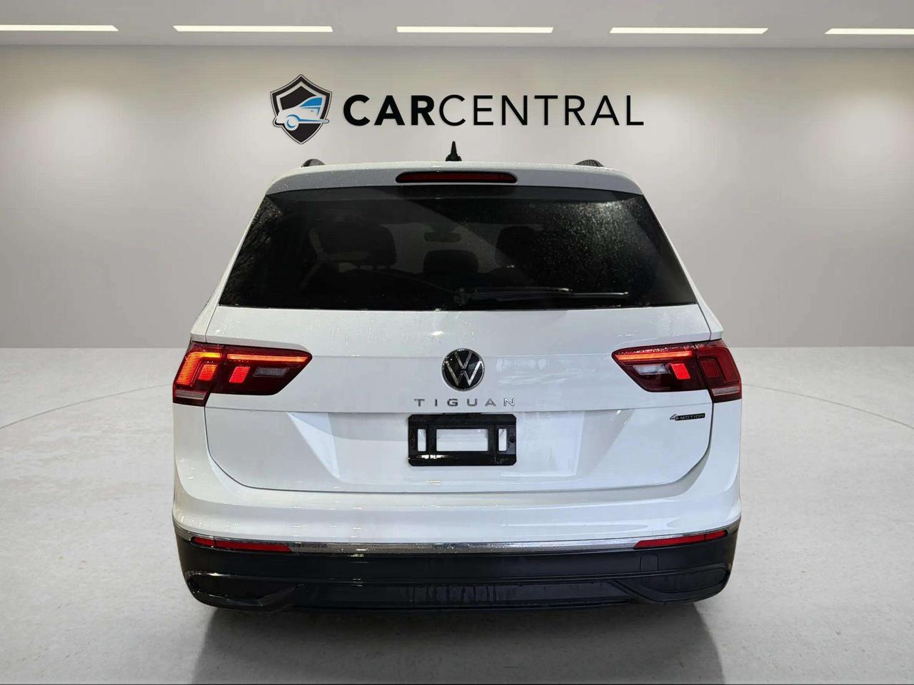 2023 Volkswagen Tiguan COMFORTLINE| CLEAN CARFAX | CARPLAY | LEATHERETTE Photo