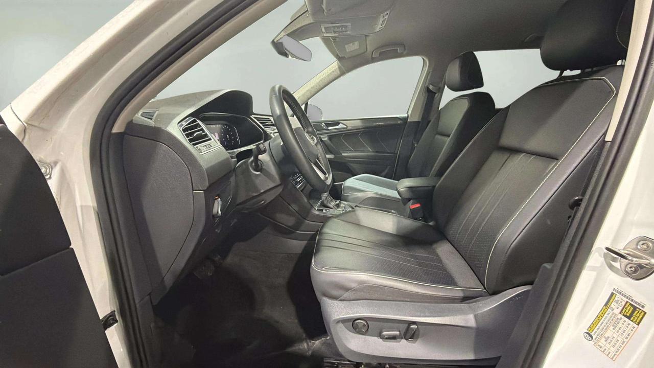 2023 Volkswagen Tiguan COMFORTLINE| CLEAN CARFAX | CARPLAY | LEATHERETTE Photo