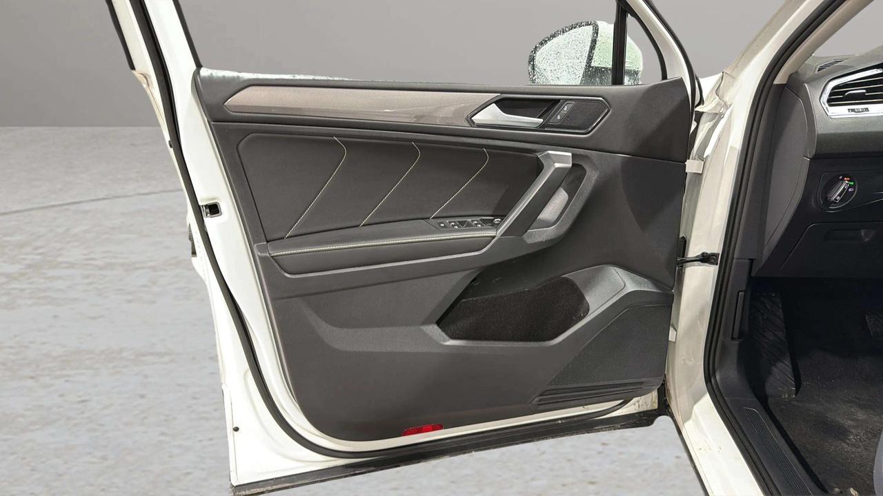 2023 Volkswagen Tiguan COMFORTLINE| CLEAN CARFAX | CARPLAY | LEATHERETTE Photo