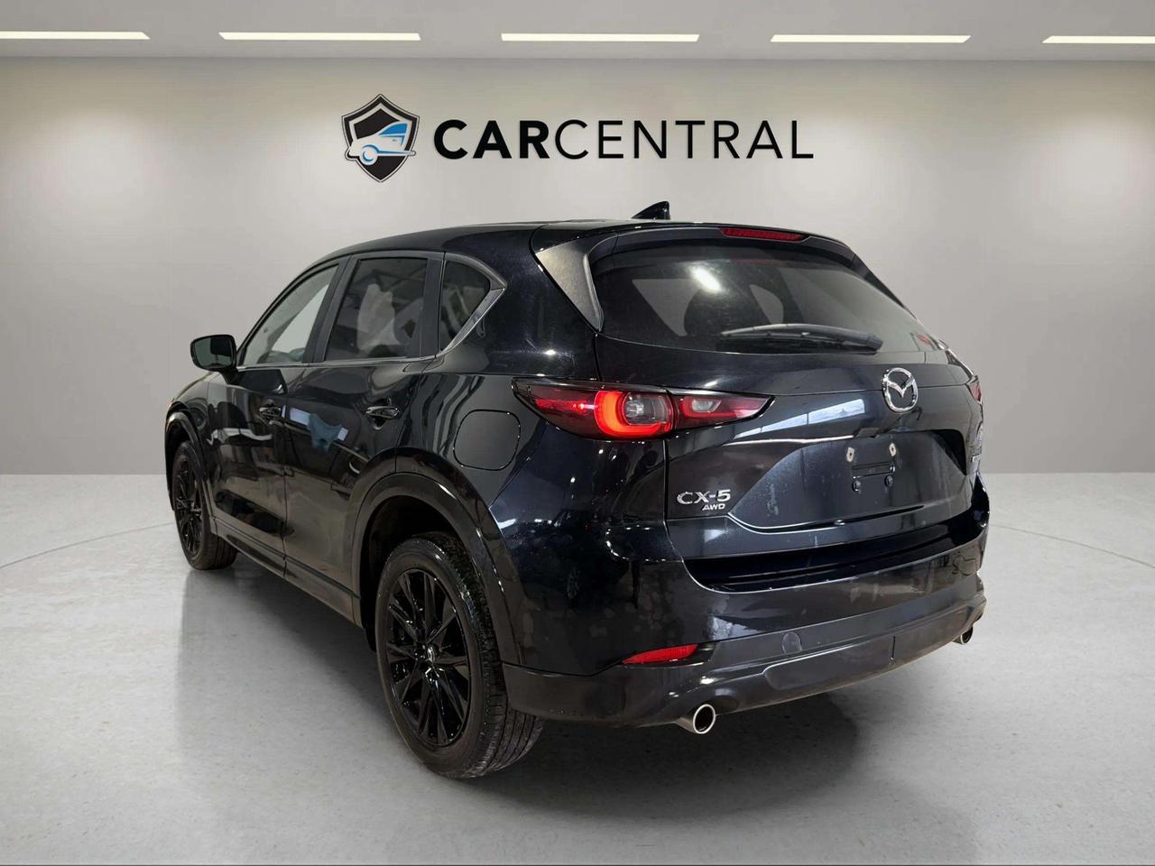 2022 Mazda CX-5 KURO | AWD | CARPLAY | CLEAN CARFAX| PWR LIFTGATE Photo2