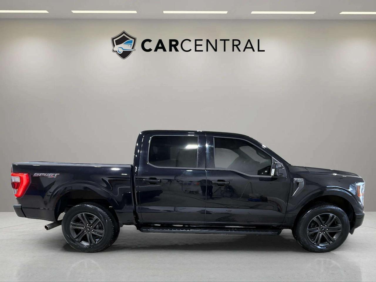 2022 Ford F-150 LARIAT | PANO | SUPERCREW| 145" | SPORT | LEATHER Photo