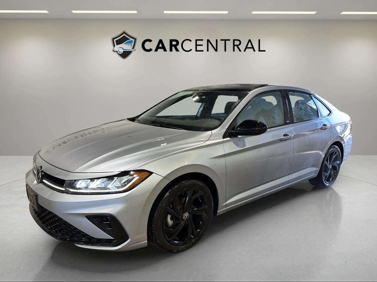 2025 Volkswagen Jetta COMFORTLINE | SPORT | PANO ROOF | CLEAN CARFAX Photo