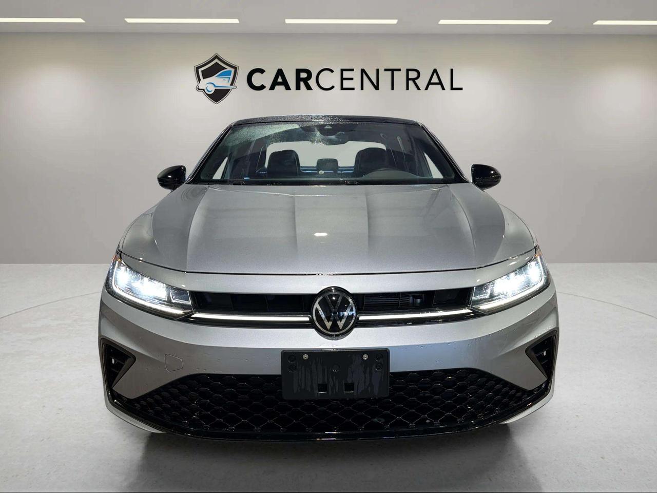 2025 Volkswagen Jetta COMFORTLINE | SPORT | PANO ROOF | CLEAN CARFAX Photo