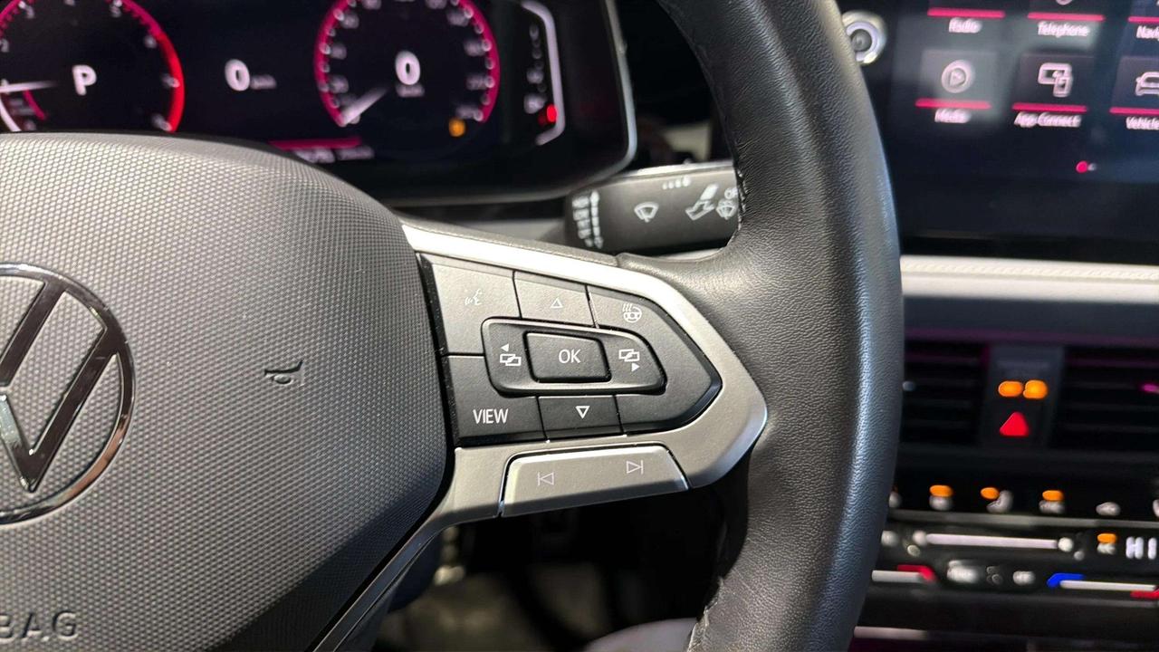 2025 Volkswagen Jetta COMFORTLINE | SPORT | PANO ROOF | CLEAN CARFAX Photo