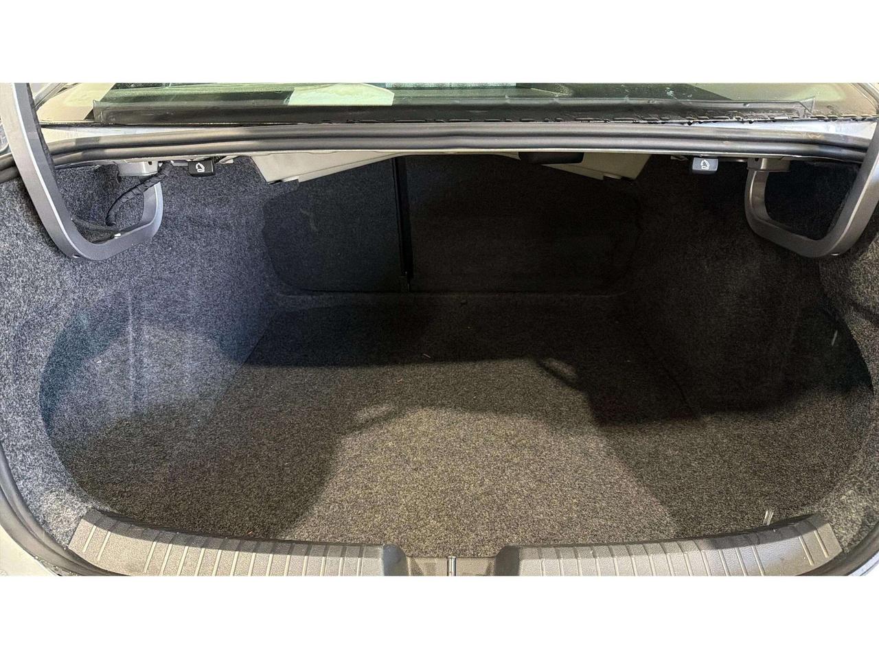 2025 Volkswagen Jetta COMFORTLINE | SPORT | PANO ROOF | CLEAN CARFAX Photo