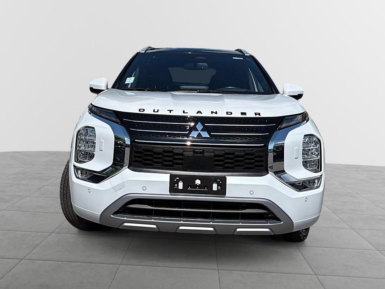 2024 Mitsubishi Outlander GT Premium model|CPO Photo3