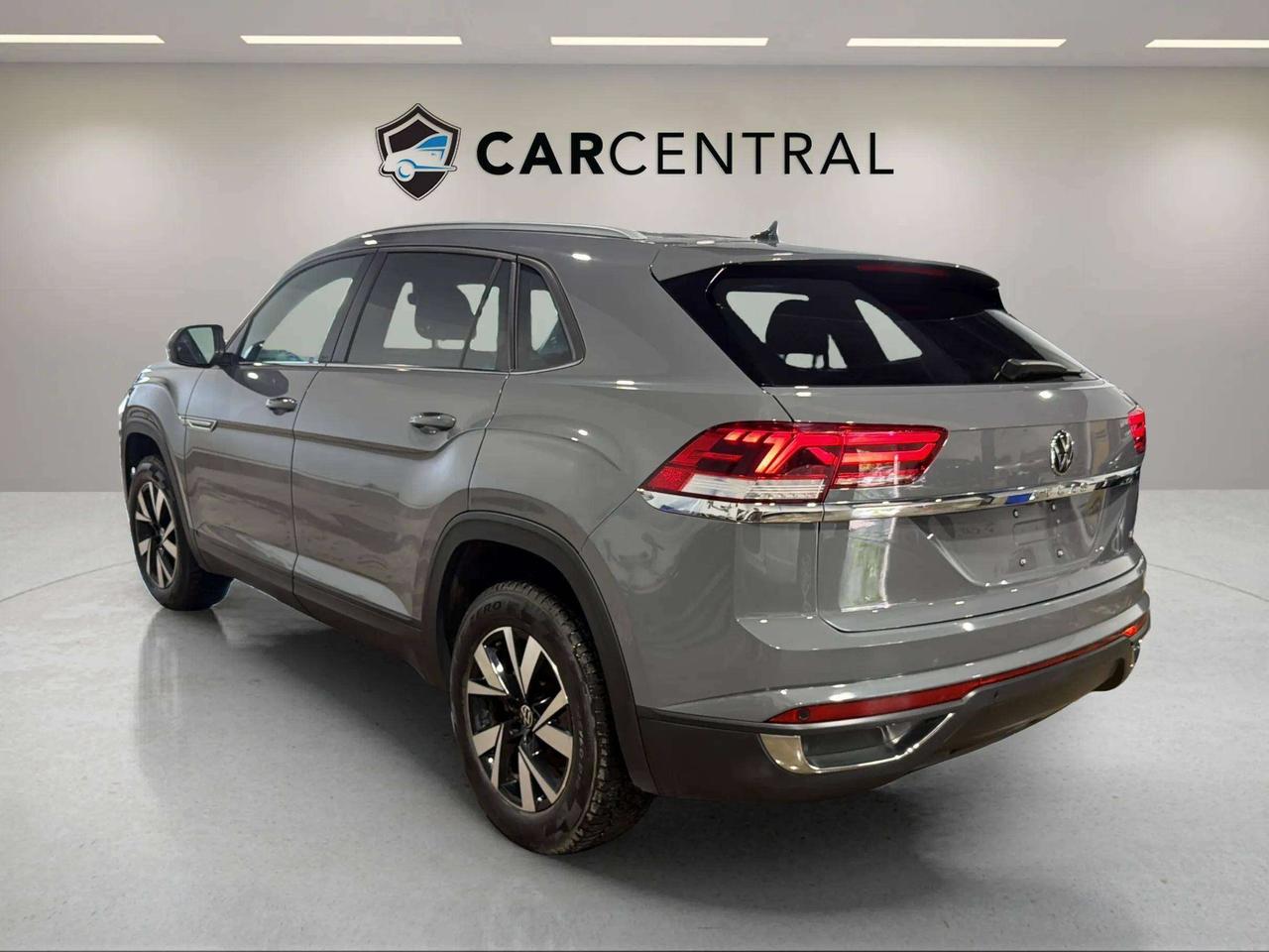 2022 Volkswagen Atlas Cross Sport COMFORTLINE | CLEAN CARFAX| CARPLAY | LEATHERETTE Photo