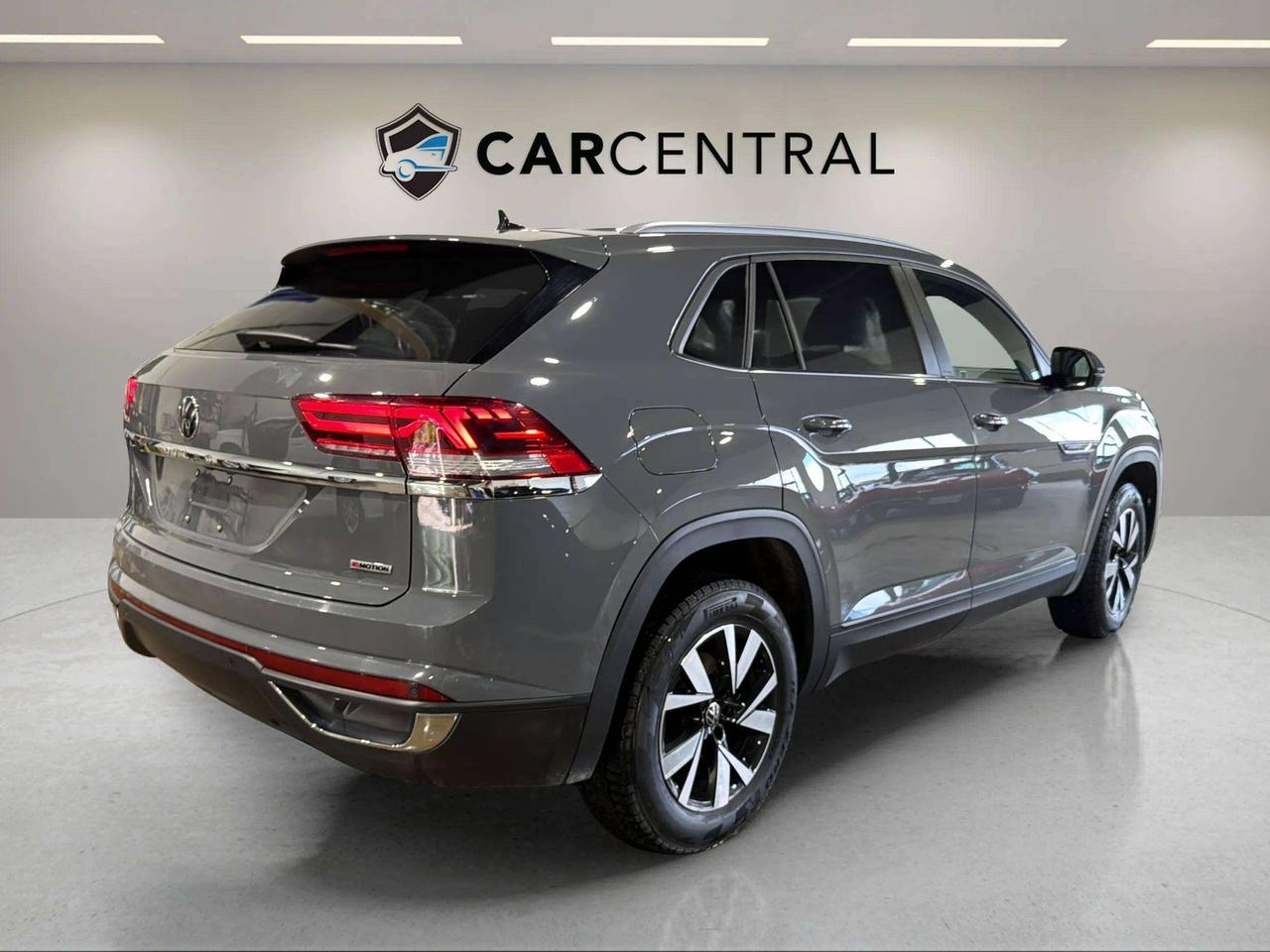 2022 Volkswagen Atlas Cross Sport COMFORTLINE | CLEAN CARFAX| CARPLAY | LEATHERETTE Photo