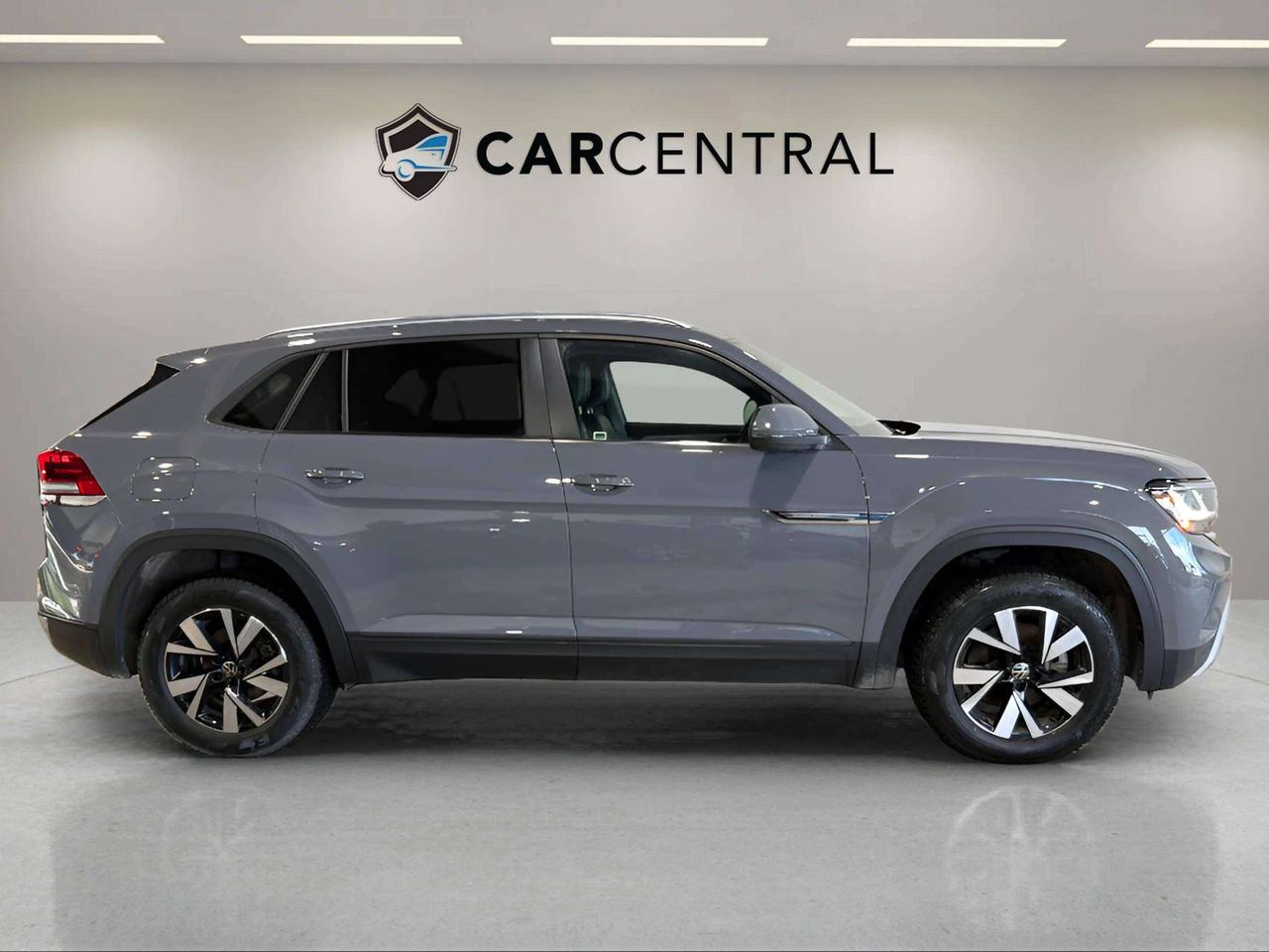 2022 Volkswagen Atlas Cross Sport COMFORTLINE | CLEAN CARFAX| CARPLAY | LEATHERETTE Photo