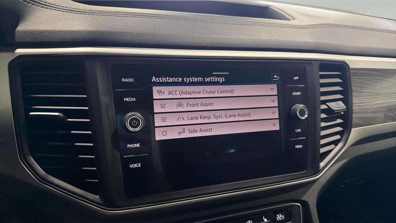 2022 Volkswagen Atlas Cross Sport COMFORTLINE | CLEAN CARFAX| CARPLAY | LEATHERETTE Photo