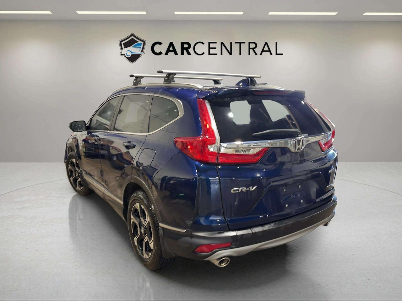 2019 Honda CR-V TOURING | SUNROOF| 18 SERVICE REC | LEATHER Photo