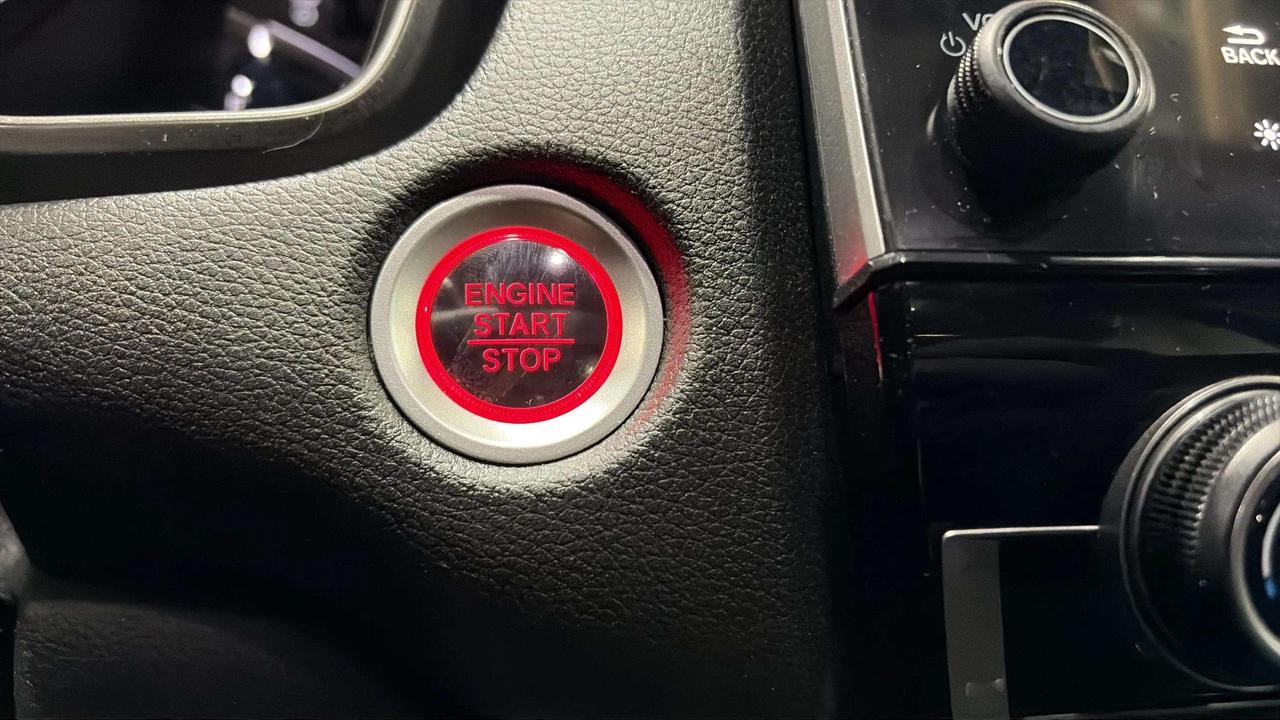 2019 Honda CR-V TOURING | SUNROOF| 18 SERVICE REC | LEATHER Photo