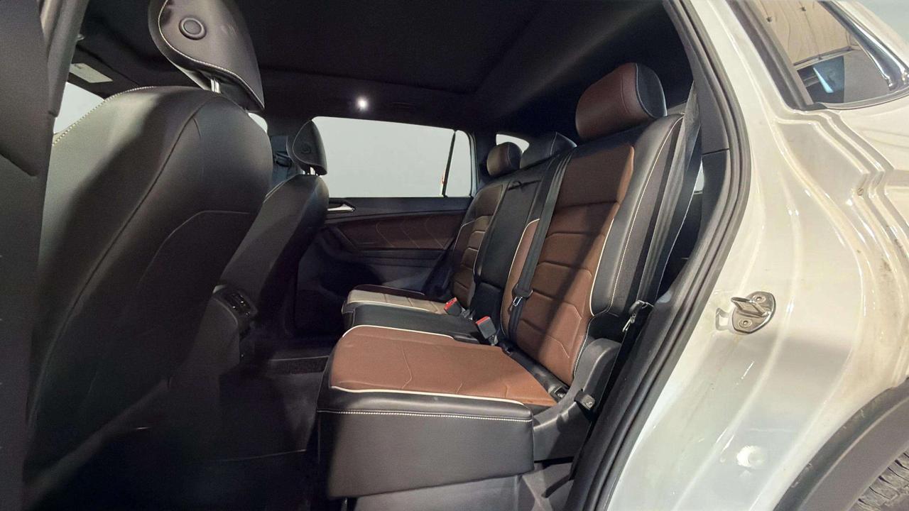 2022 Volkswagen Tiguan HIGHLINE R-LINE | LOADED|  1 OWNER | CLEAN CARFAX Photo
