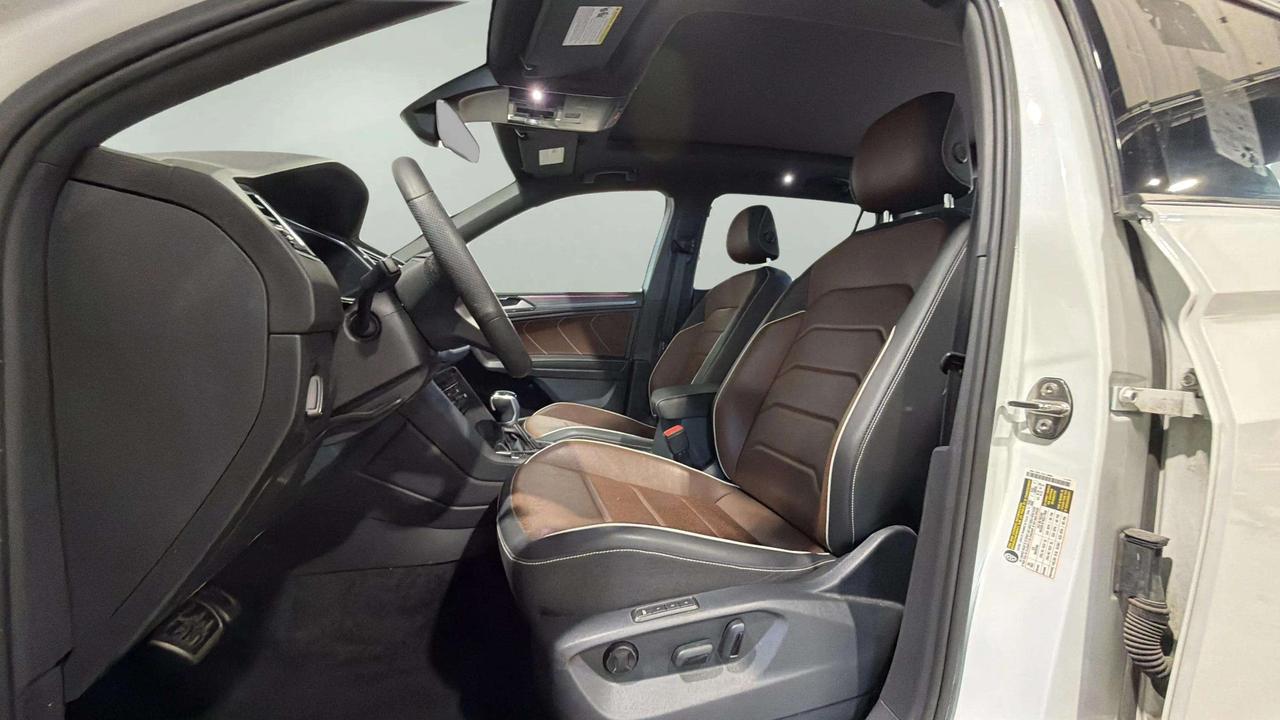 2022 Volkswagen Tiguan HIGHLINE R-LINE | LOADED|  1 OWNER | CLEAN CARFAX Photo