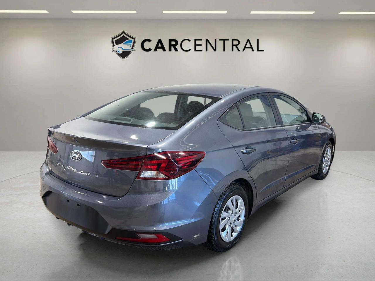 2020 Hyundai Elantra ESSENTIAL | HEATED SEATS | CARPLAY | CLEAN CARFAX Photo