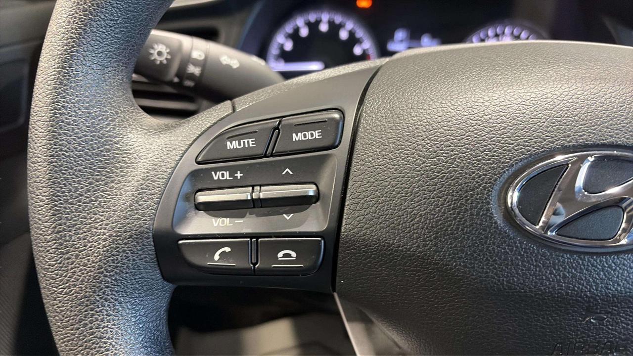 2020 Hyundai Elantra ESSENTIAL | HEATED SEATS | CARPLAY | CLEAN CARFAX Photo