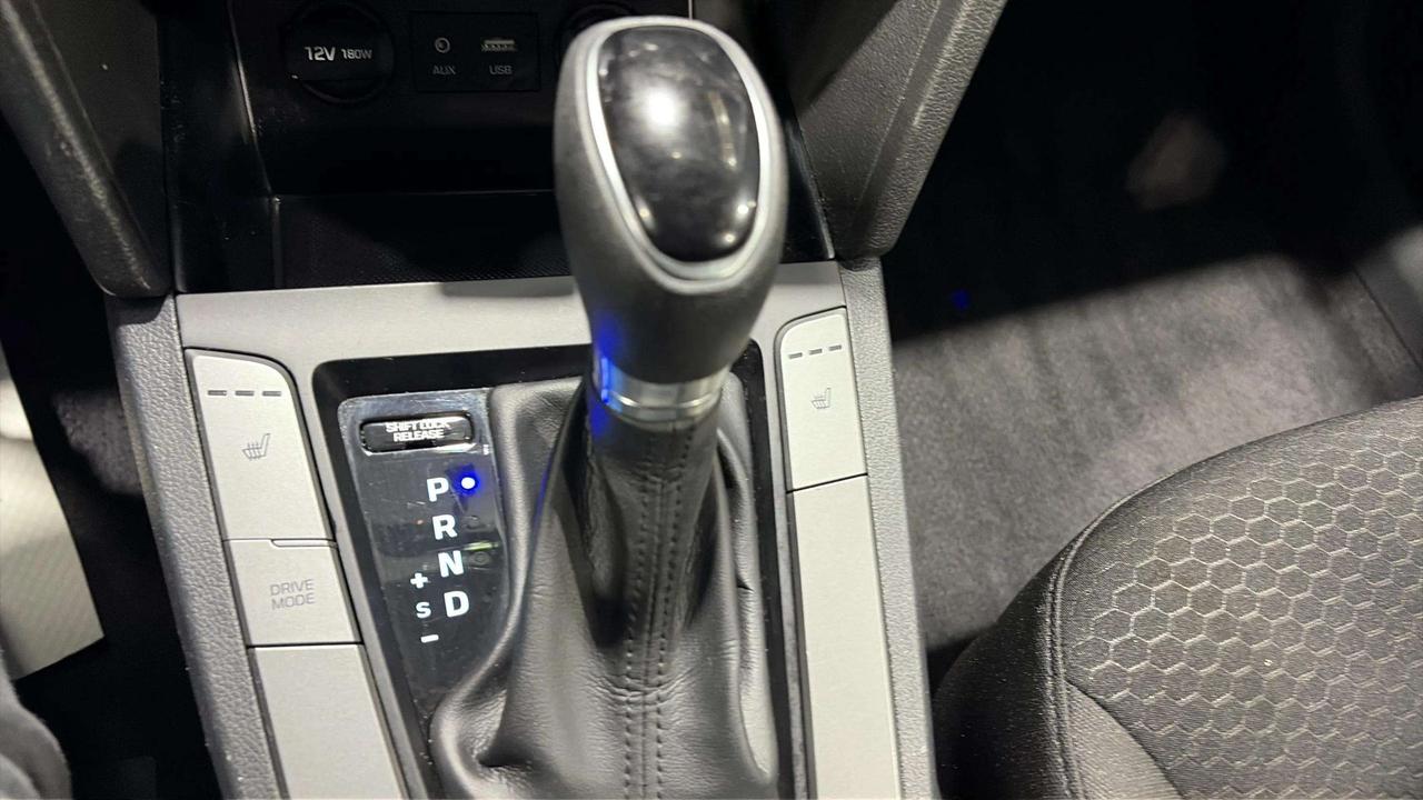 2020 Hyundai Elantra ESSENTIAL | HEATED SEATS | CARPLAY | CLEAN CARFAX Photo