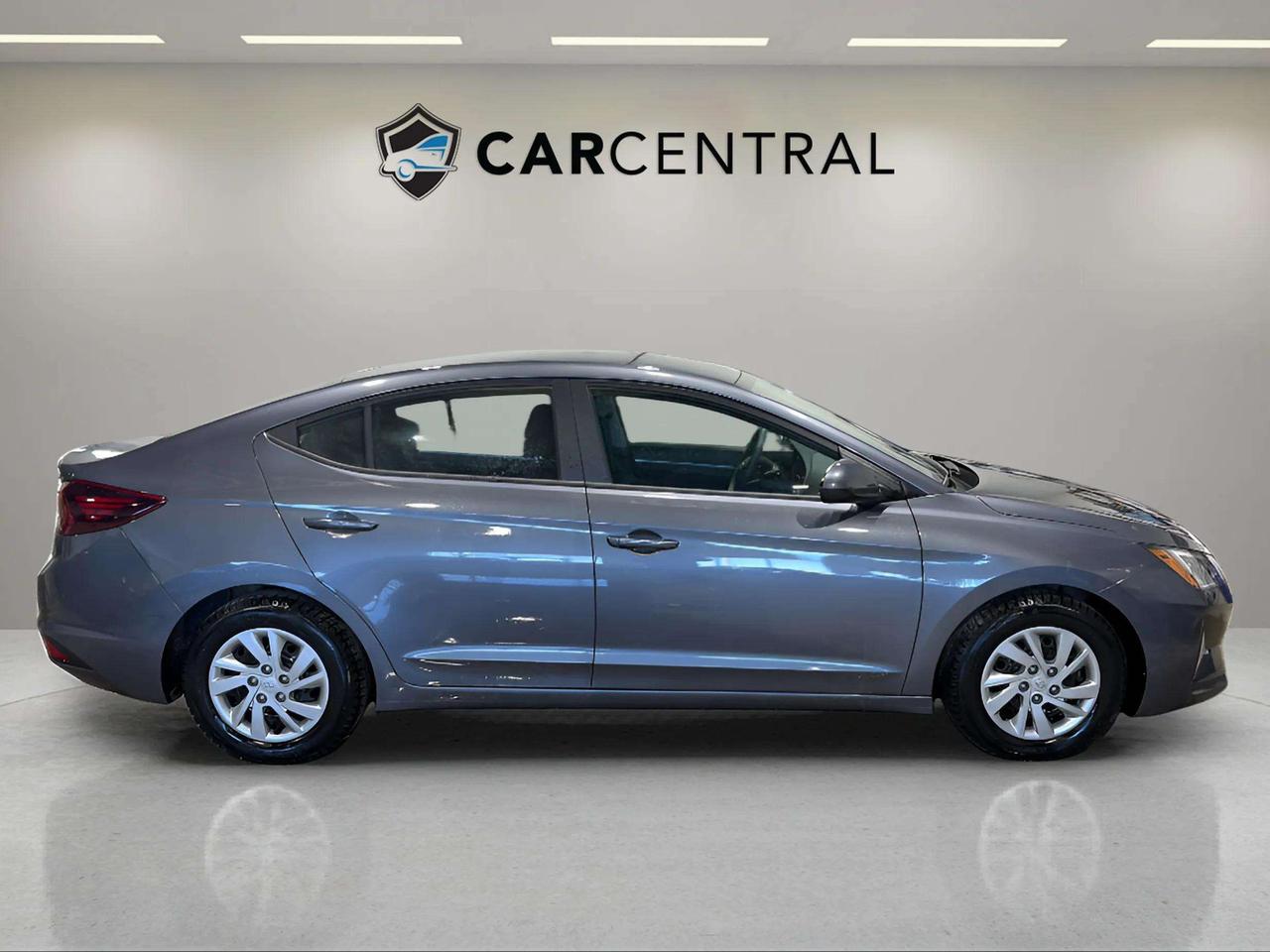2020 Hyundai Elantra ESSENTIAL | HEATED SEATS | CARPLAY | CLEAN CARFAX Photo