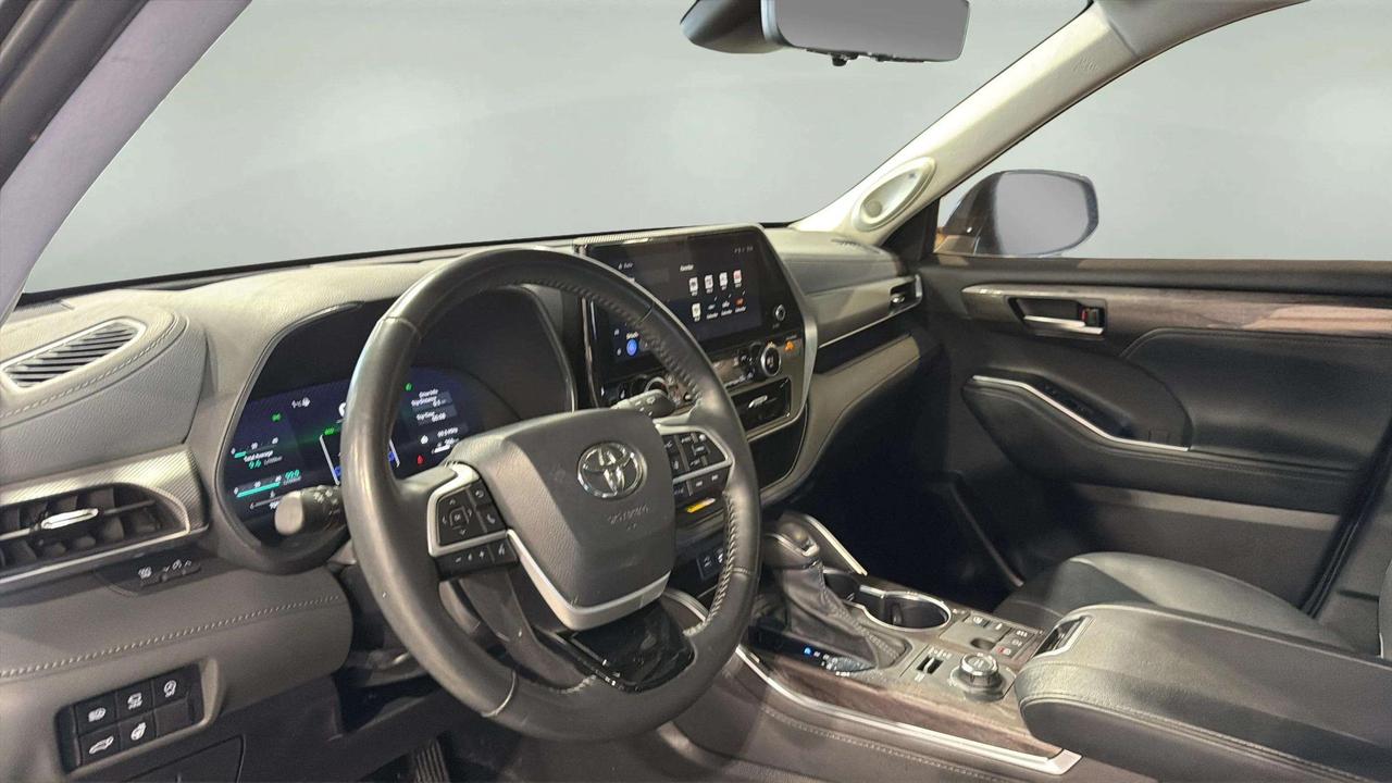 2024 Toyota Highlander PLATINUM | AWD | PANO ROOF | LEATHER | CLEAN CARFA Photo