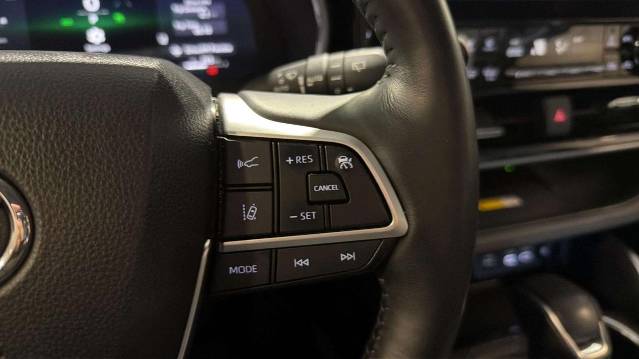 2024 Toyota Highlander PLATINUM | AWD | PANO ROOF | LEATHER | CLEAN CARFA Photo